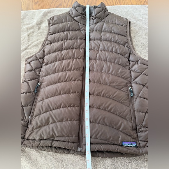 🤎 Patagonia Women's Chocolate Brown Down Puffer Vest EUC - Picture 12 of 13